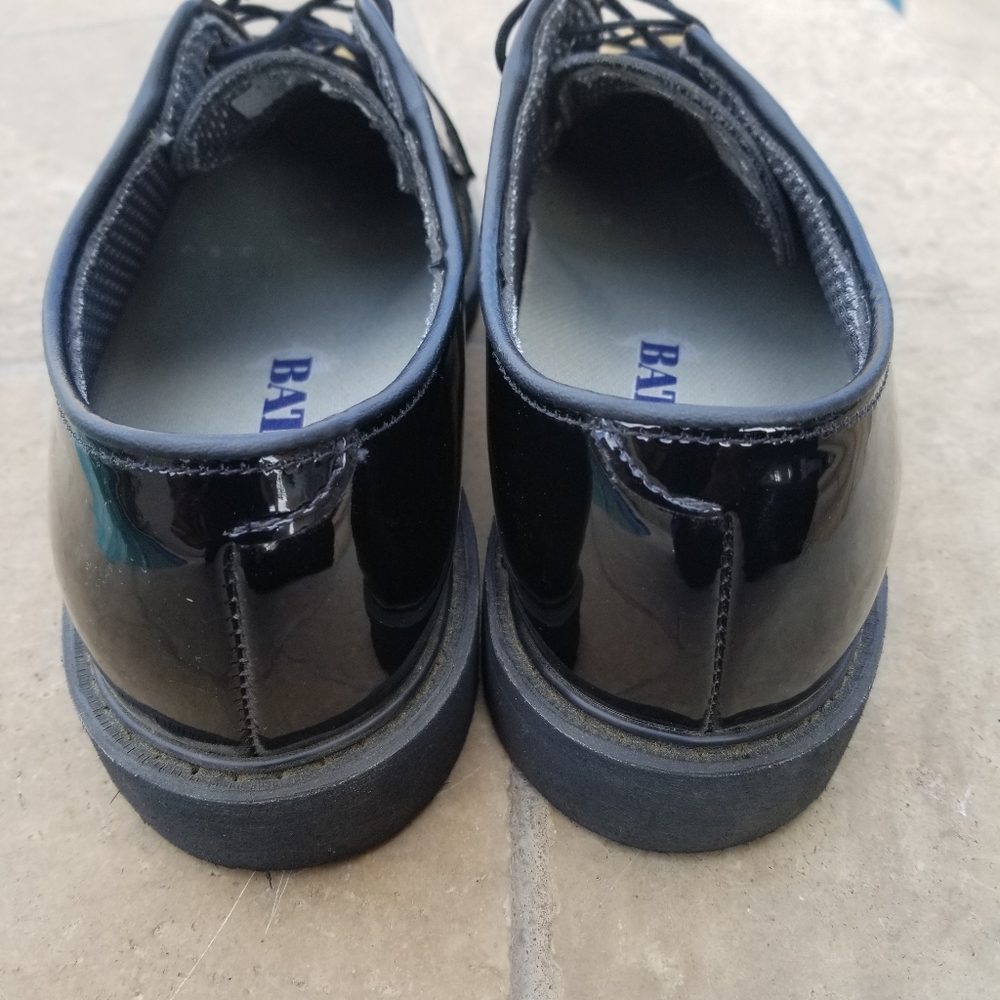 Bates High Gloss Oxford Shoe - Picture 13 of 14